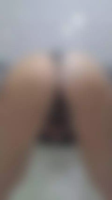 My lips are hungry… and not just for kisses. by roxanasscoth