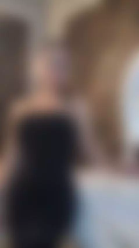 Are you ready to feel what these hands can do to you? by roxanasscoth