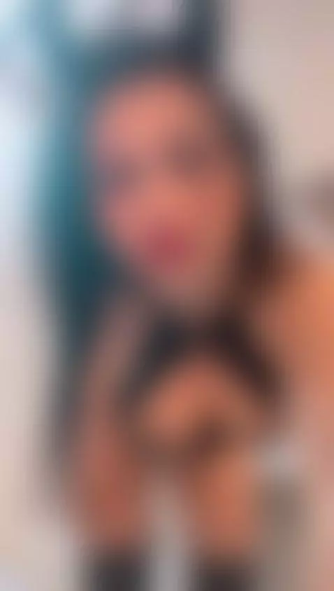 I want you to take me strong and make me forget my name. by roxanasscoth