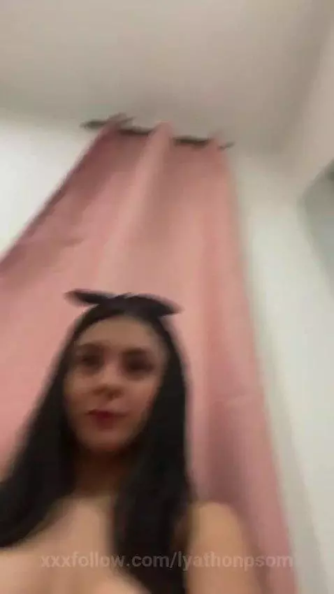 Too tempting to ignore by lyathonpsom