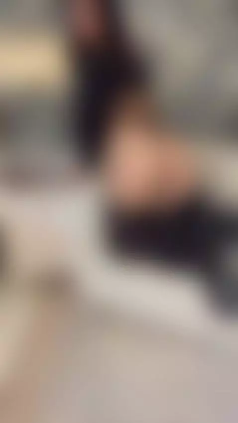 I'm wet, come taste me by saschafit