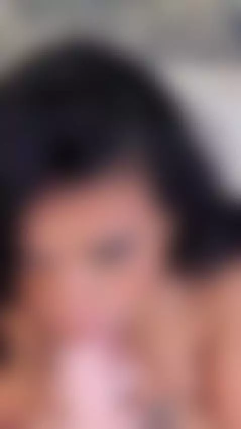 No panties on… and I’m telling you with my eyes by saschafit