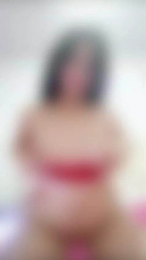 my fingers play with my skin by salomeray