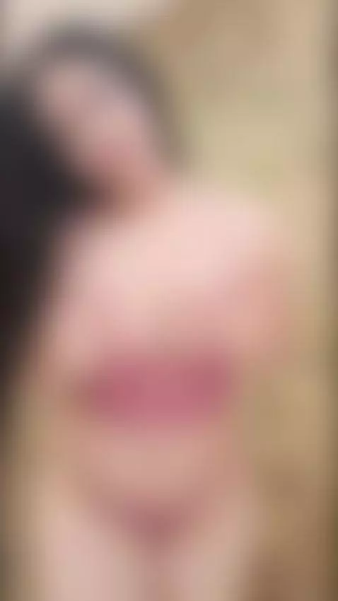 Lingerie that lights fantasies, a smile that causes by salomeray