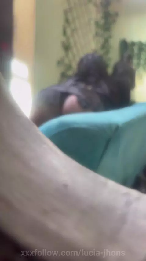 me masturbo a espaldas de mi jefa by lucia-jhons