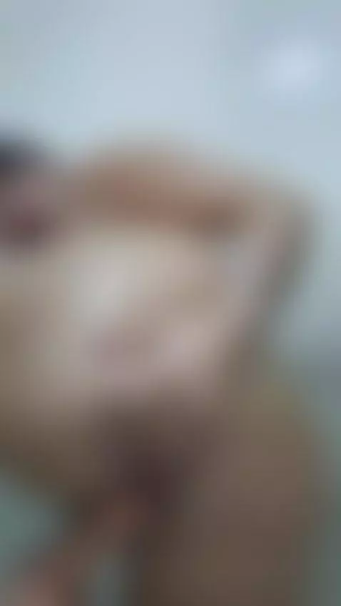 Look how my pussy is open by valerymilff