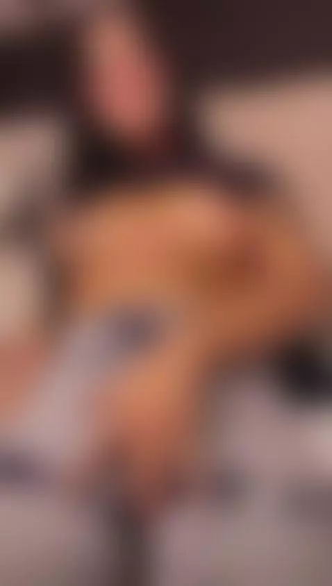 You get horny just by seeing how my pussy gets marked by paulettesanders