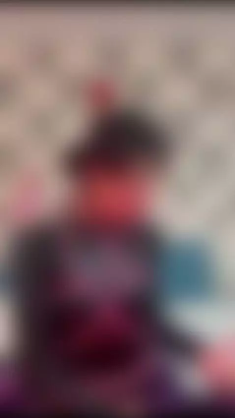 You like how I look in this? by sarenizumi