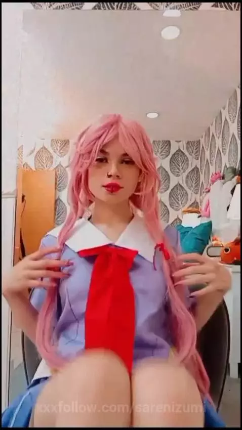 Like my outfit? by sarenizumi