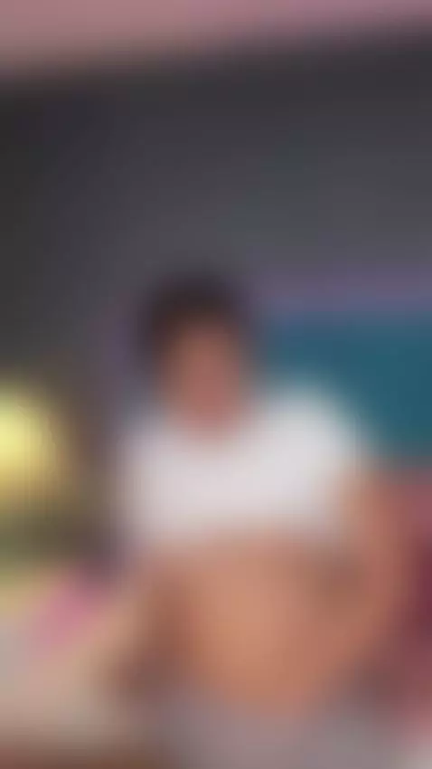 A look that starts tender, but ends with burning fantasies by susyluv