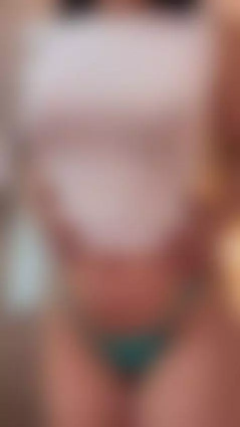 A sweet look, a sensual attitude, and a temptation game wher... by susyluv