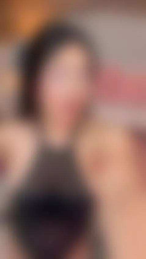 Playing with myself is an irresistible pleasure. by susyluv