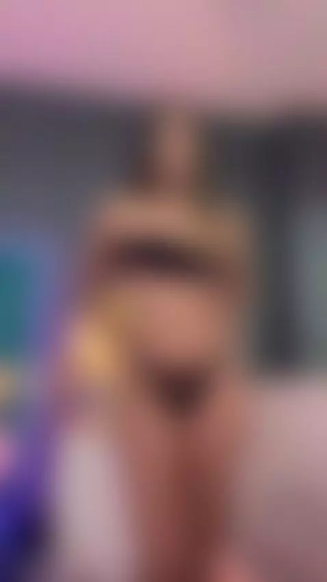 let me seduce you while I caress my whole body for you by susyluv