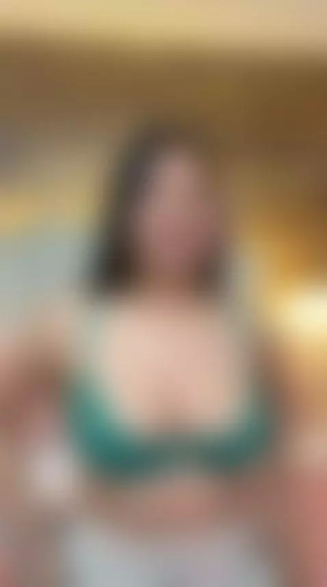 My smile invites you, my curves catch you ... ready to lose ... by susyluv