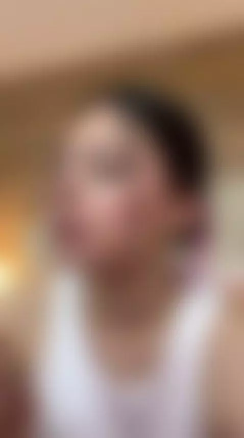 My moist lips, my playful tongue by susyluv