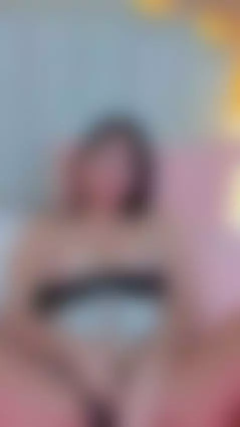 With my tongue out and my ass in all its splendor by susyluv