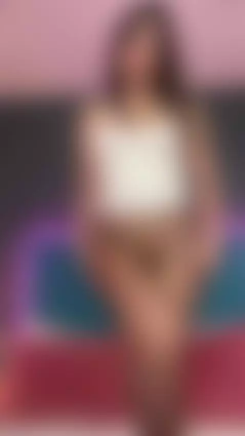 I move slow, I move sexy… and I know you’re watching. by susyluv