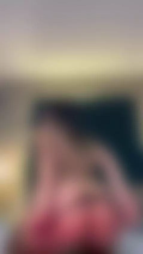 Here I am, sensual and burning, waiting for you to get lost ... by susyluv