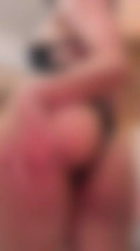 “My pussy is soaking the sheets… and my ass is lifting just ... by susyluv