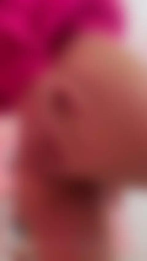 I tease every inch of me, loving how my curves react to my o... by susyluv