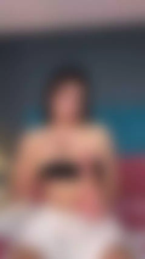 Do you like how I look wearing it? by susyluv