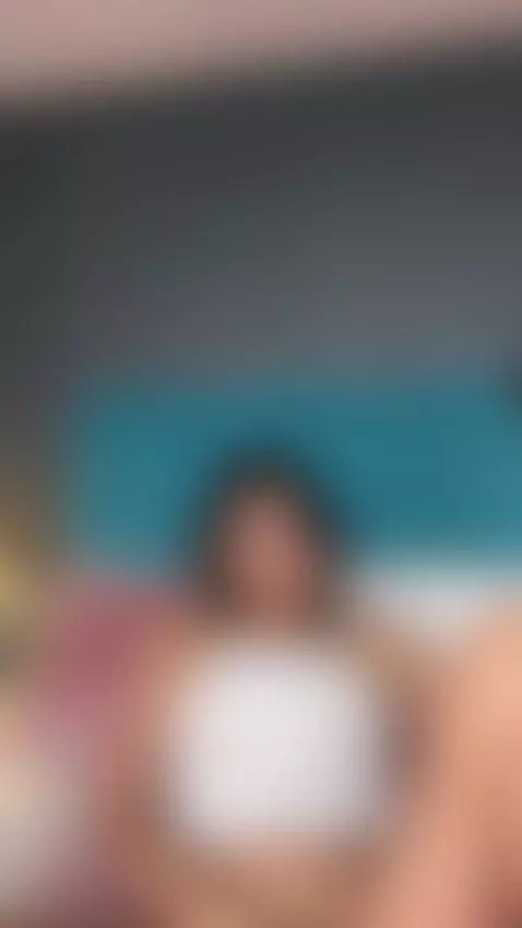 My legs open slowly by susyluv