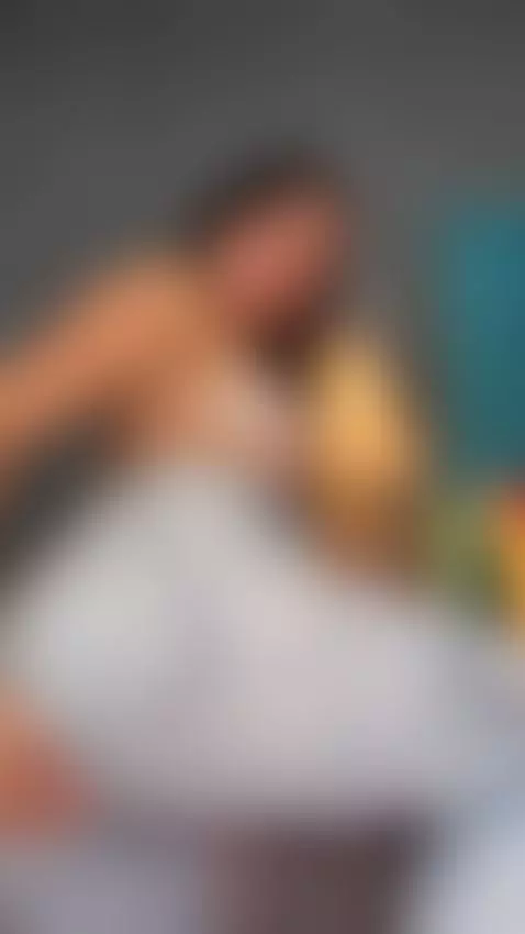 An irresistible body... for you. by susyluv