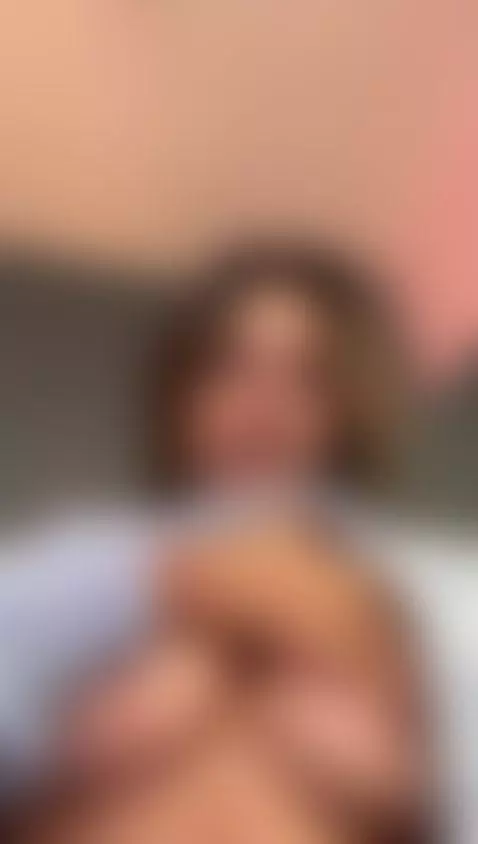 I hold my huge tits with delicacy by susyluv