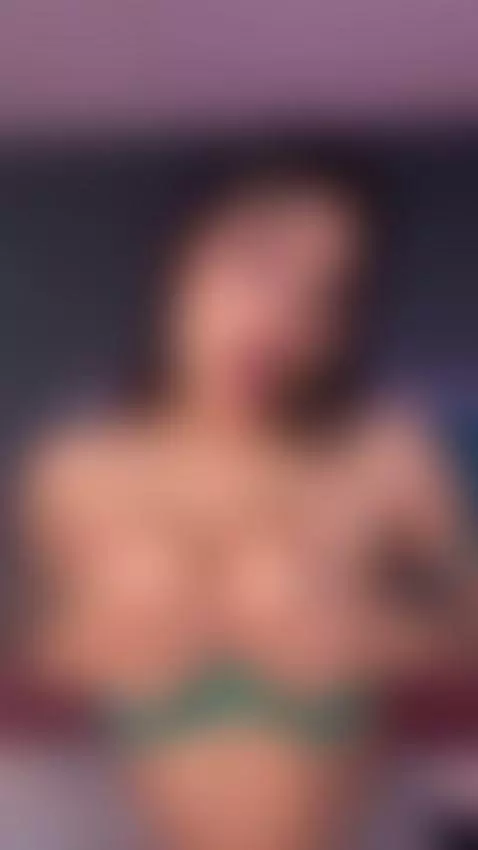 Big, irresistible and ready to tempt you by susyluv