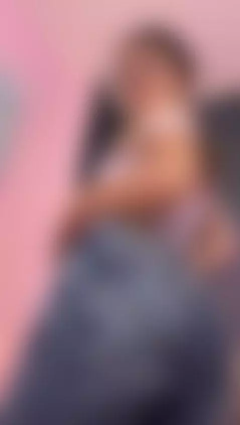 Every caress turns me on more... by susyluv