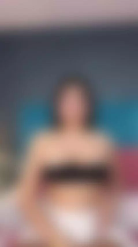 lift up my skirt for you to enjoy the view by susyluv