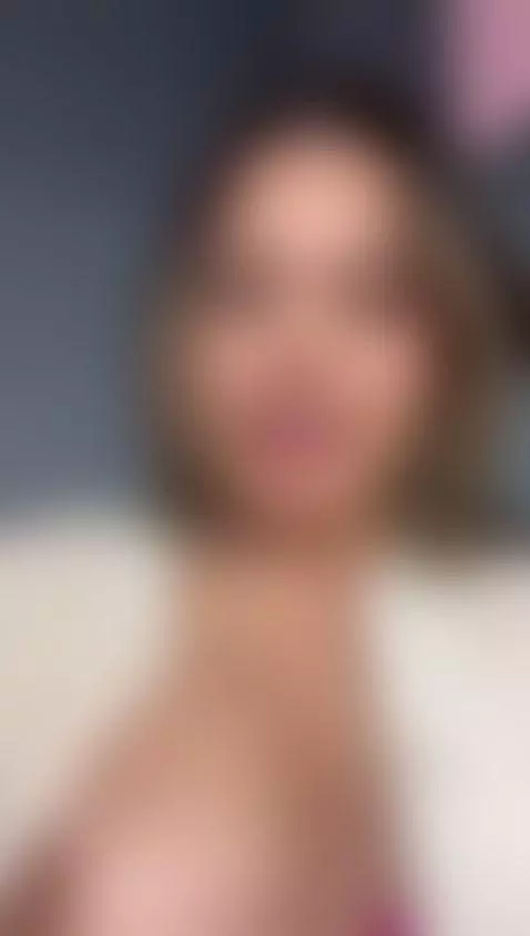 finish taking off my blouse and enjoy my big tits by susyluv