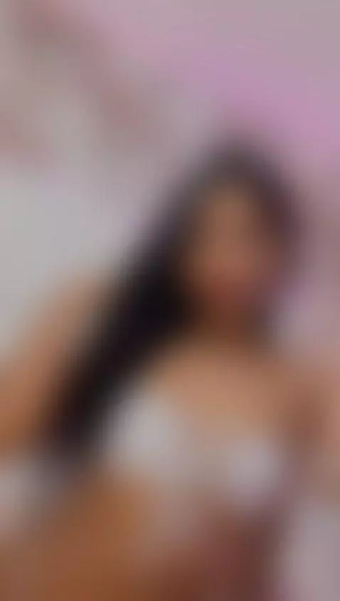 Mmm so naughty and my ass is playful. by candyssimons