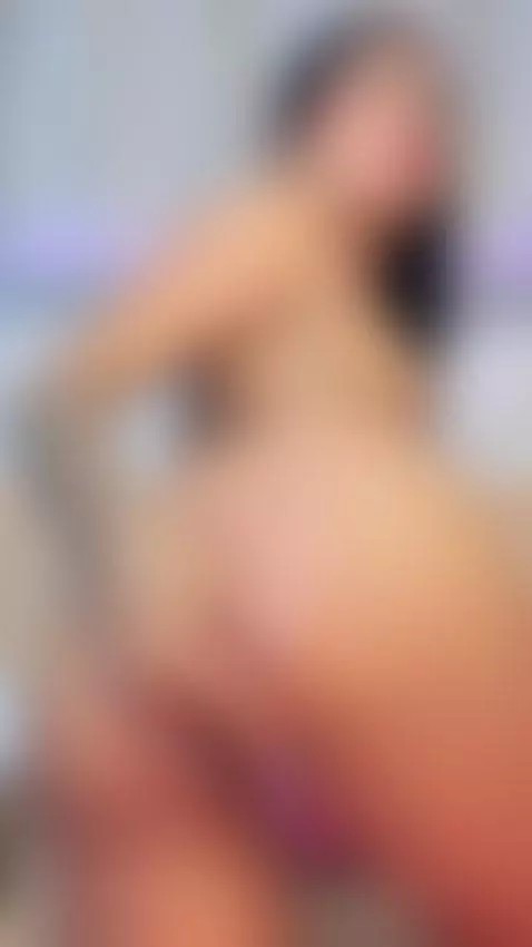 Every time my pussy vibrates it gets wetter and wetter. by candyssimons