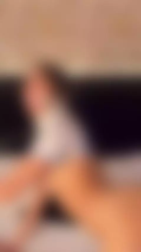 Ass so round, you’ll lose control by hollylincon