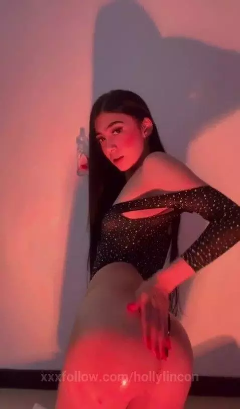 cause i know how bad you like to see me ass shine by hollylincon