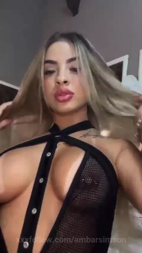 Do you want to discover why they can't leave me? Enter and s... by ambarsimson