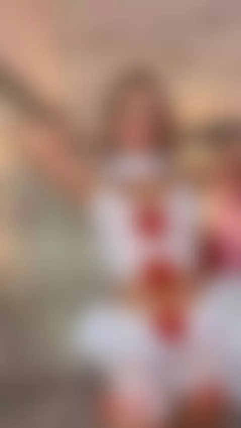 I am your favorite women by ambarsimson