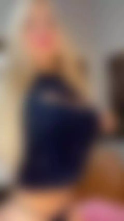 hot and playful latina by ambarsimson