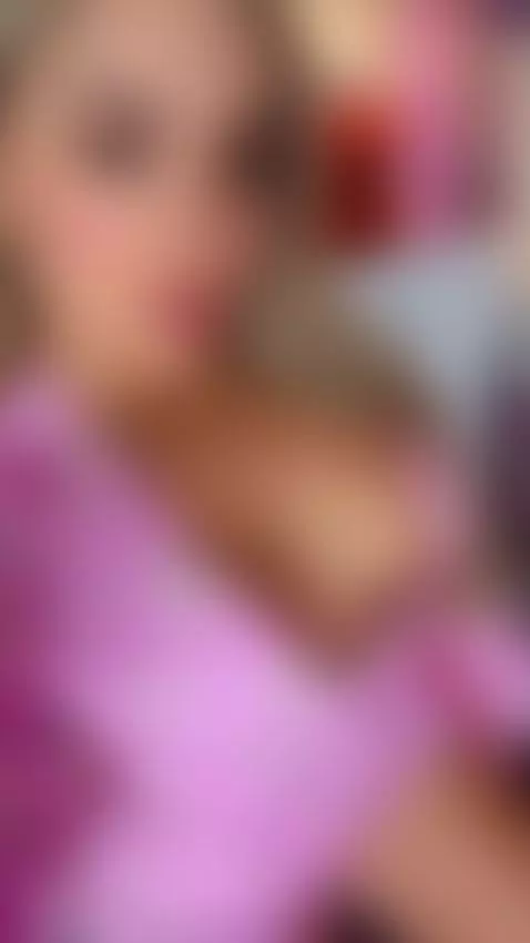 my curves speak a language that only you will understand... by ambarsimson