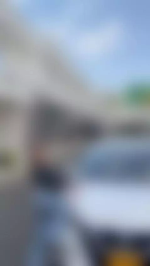 Fast car, faster heartbeat... Are you ready to keep up? by ambarsimson