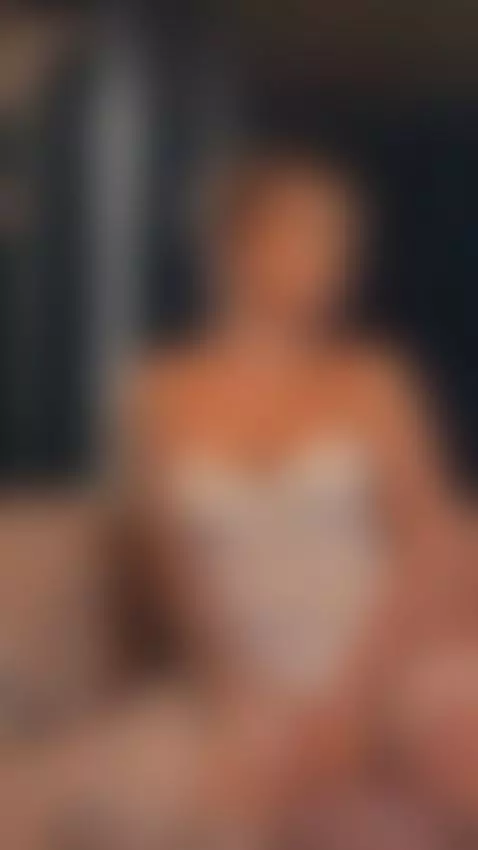 My curves are a direct path to pleasure by ambarsimson