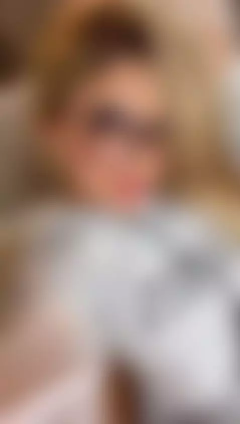 I am the most irresistible temptation tonight by ambarsimson