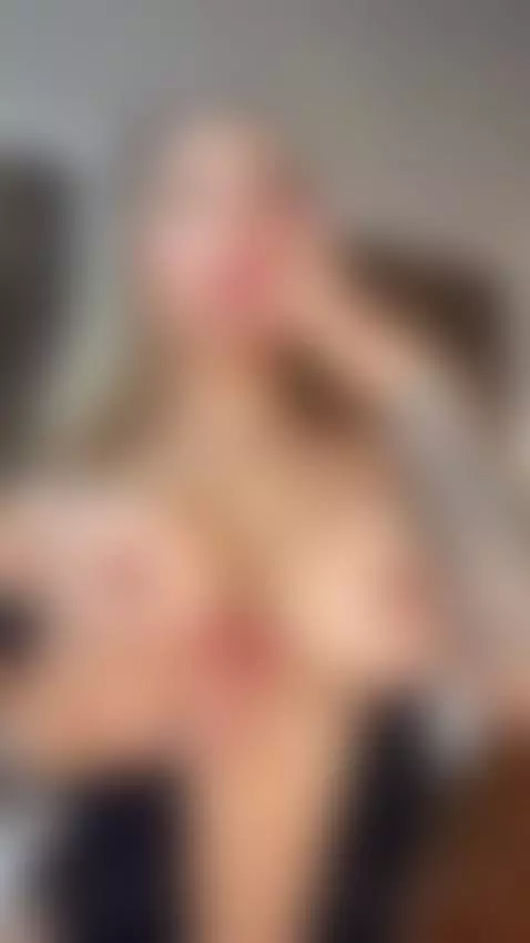 I am the most irresistible temptation tonight by ambarsimson