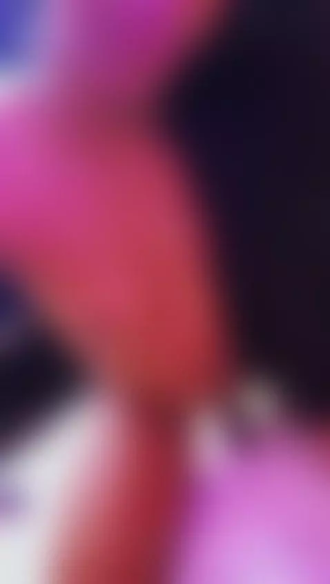 Very hot by amber-dior