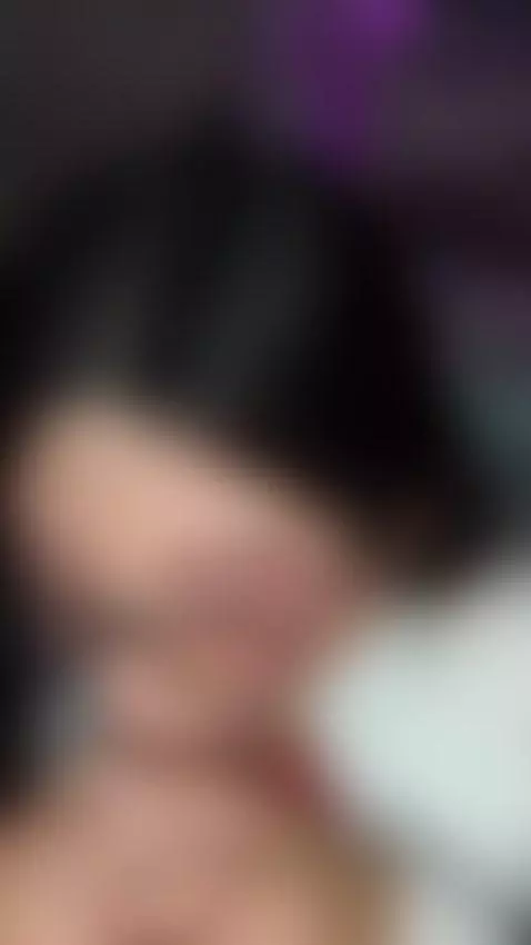 My curves, your weakness. by analiassanders