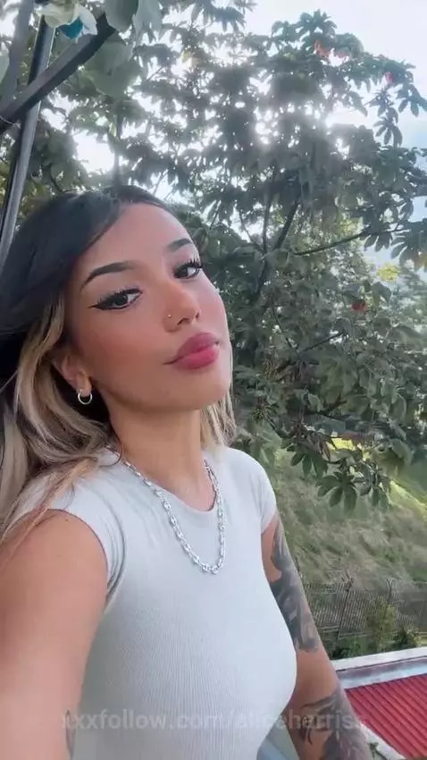 Sexy lips by aliceharriss