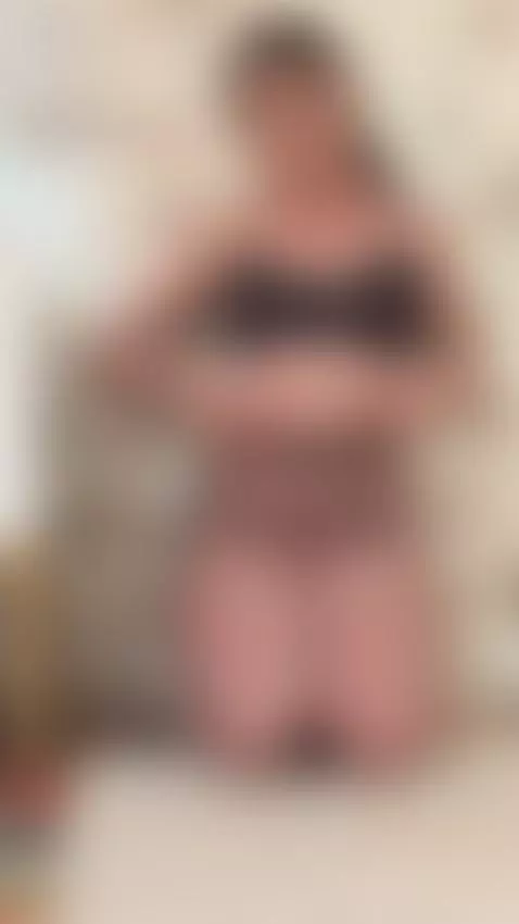 My body is trembling with desire... come and quench my hunge... by aliccegray