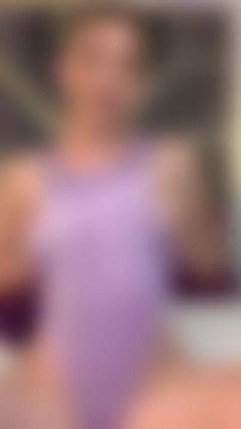 My sexy body is very hot today by aliccegray