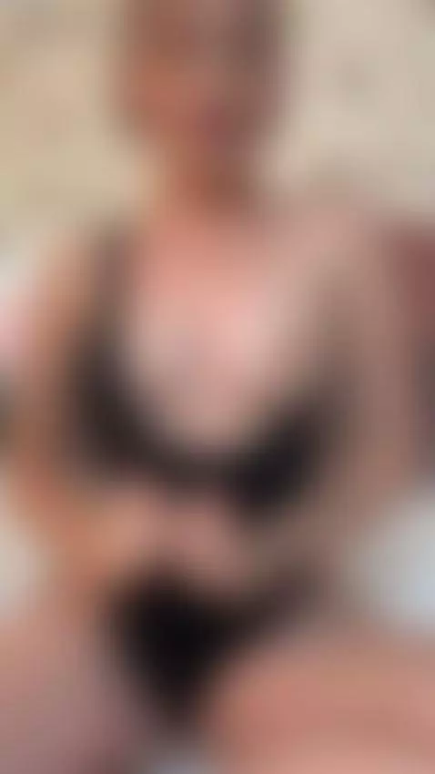 Fuck my hot body by aliccegray